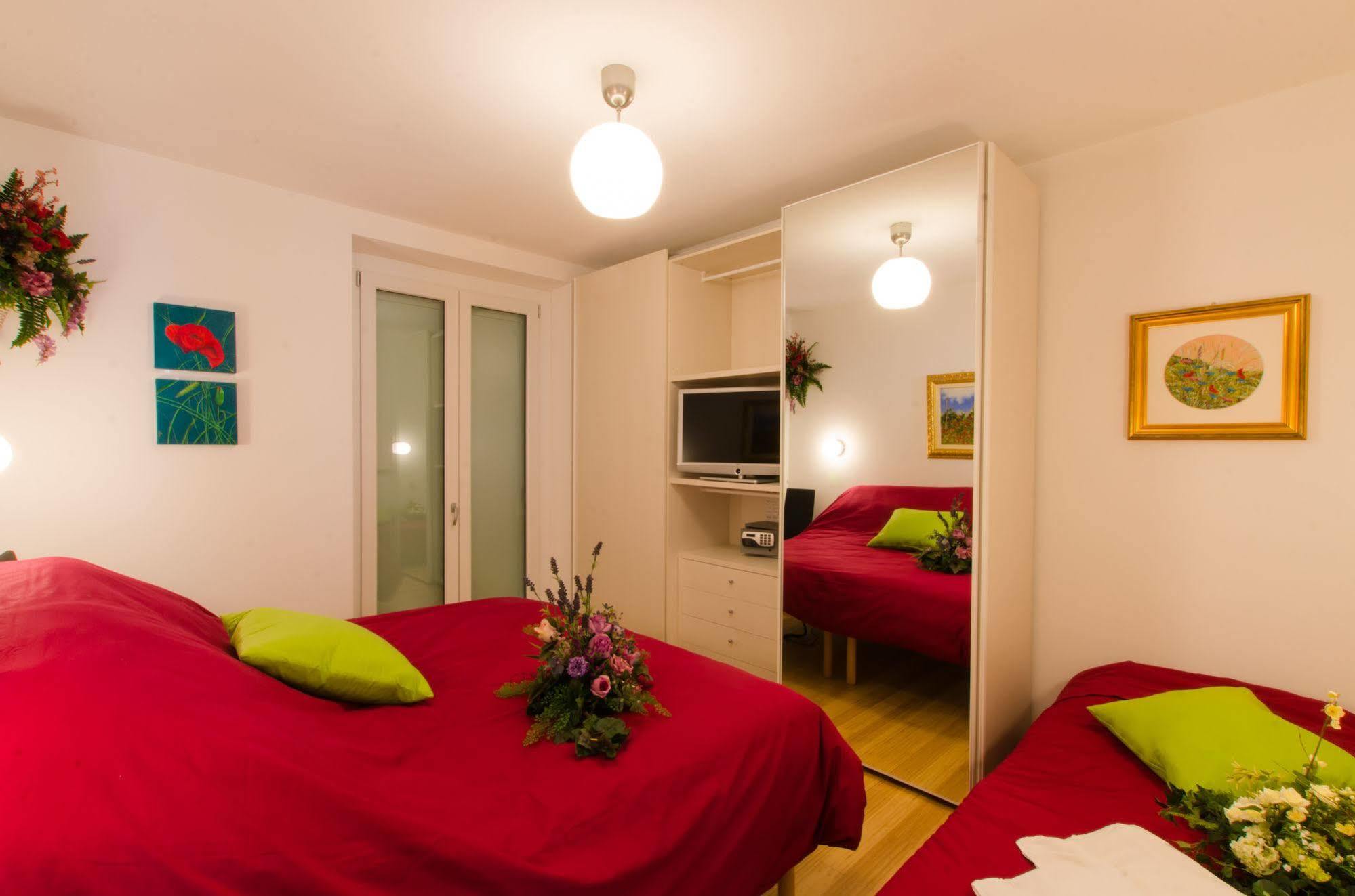 Wellness Suite Na' Canuna' Roddi Exterior foto